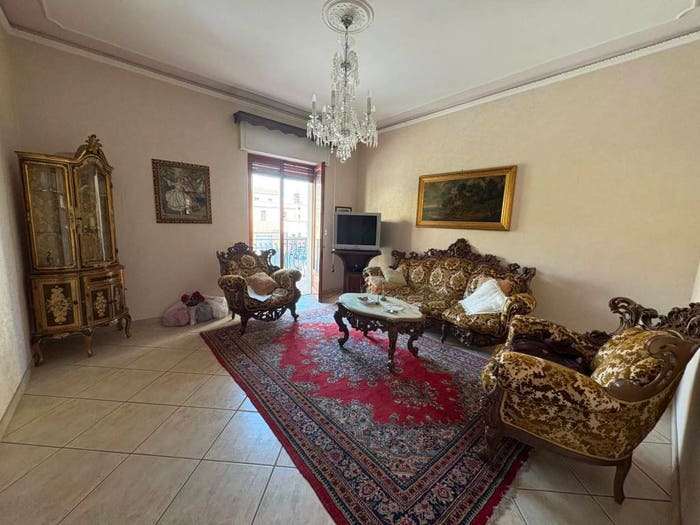 Appartamento con 5 locali in vendita in Via Rote, Centro Storico, Acireale