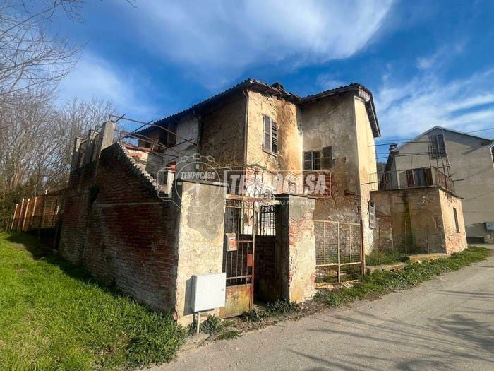 Casa con 6 locali in vendita in Frazione San Marzanotto, San Marzanotto Piana, Asti
