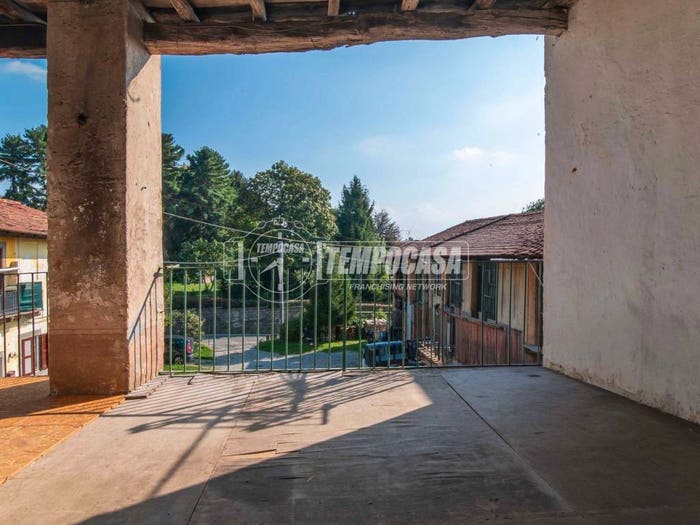 Appartamento bilocale in vendita in Via PEDROSI, Centro, Appiano Gentile