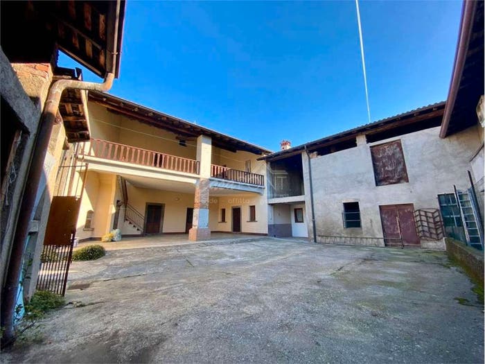 Casa con 6 locali in vendita in Via Provinciale, Centro, Erbusco