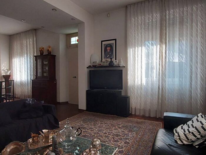 Appartamento con 5 locali in vendita in Via Antonio Gramsci, Pietà, Prato
