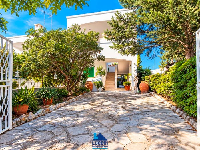 Casa quadrilocale in vendita in Via delle Mimose, Baia Verde Lidi, Gallipoli