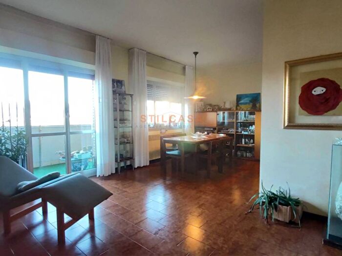 Appartamento con 6 locali in vendita in Pantano, Pesaro
