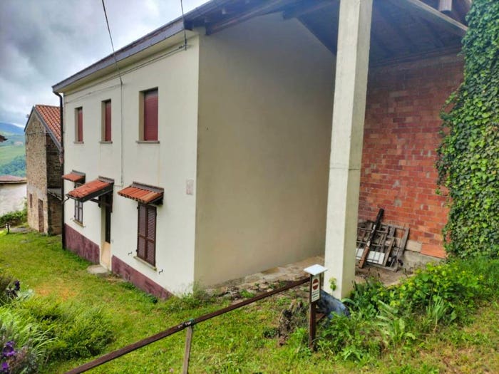 Casa quadrilocale in vendita in Località Ebbio, Bettola