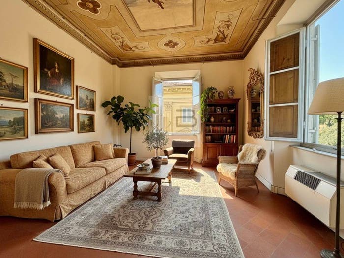 Appartamento con 6 locali in vendita in Piazzale del Risorgimento, San Concordio, Lucca