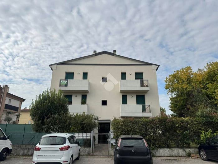 Appartamento trilocale in vendita in Via dei Gigli, Centro, Camisano Vicentino