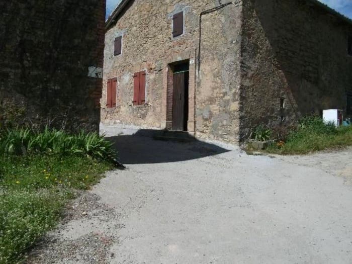 Casa con 6 locali in vendita in Montese