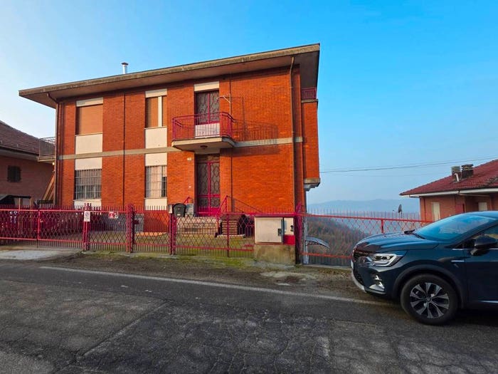 Appartamento quadrilocale in vendita in Via Salvo D'Acquisto, Centro, Cocconato