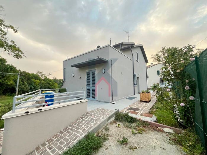 Casa con 6 locali in vendita in Villa Selva San Leonardo, Forlì