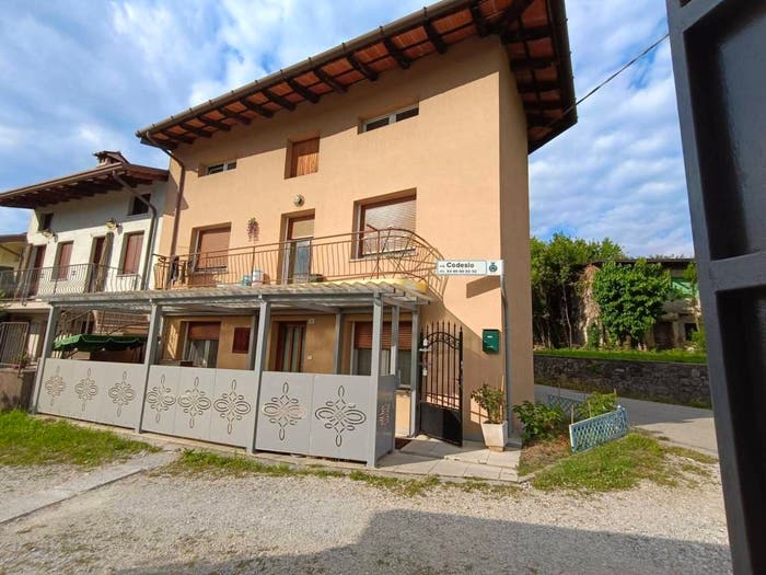 Casa con 5 locali in vendita in via Codesio Buja, Buia, Buja