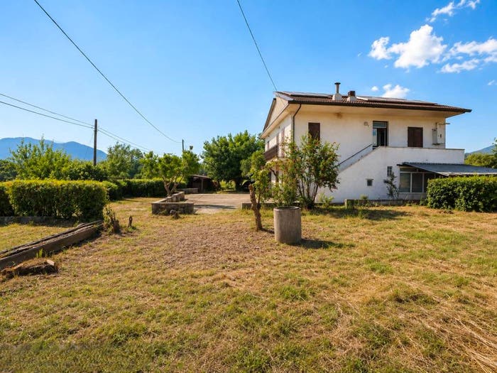 Casa con 6 locali in vendita in Strada Provinciale PiedimonteSant'Angelo, Sant'Angelo d'Alife