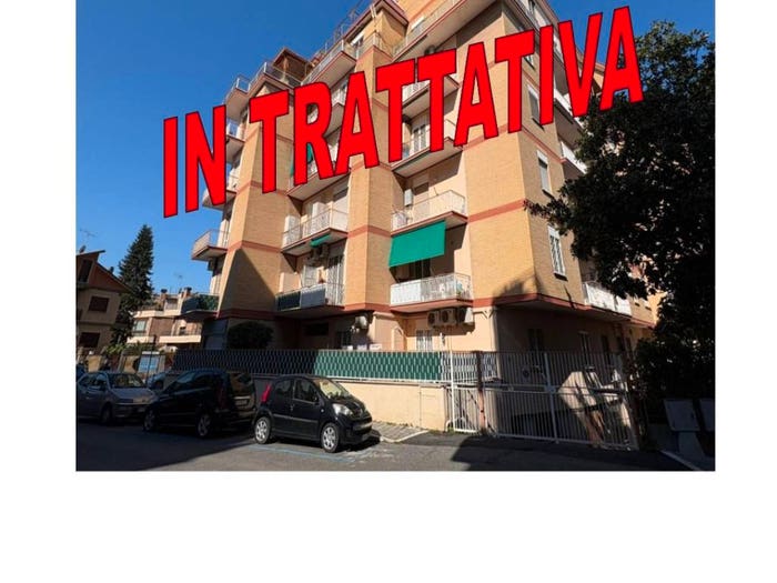 Appartamento trilocale in vendita in Viale di Marino, Ciampino