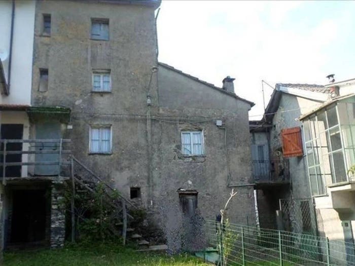 Casa trilocale in vendita in Montebruno