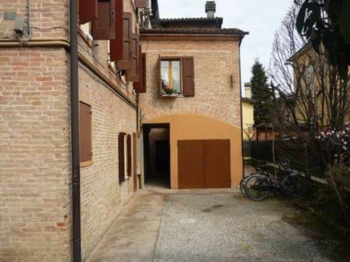 Appartamento quadrilocale in affitto in Via Pietro Giardini, Villaggio Zeta, Modena