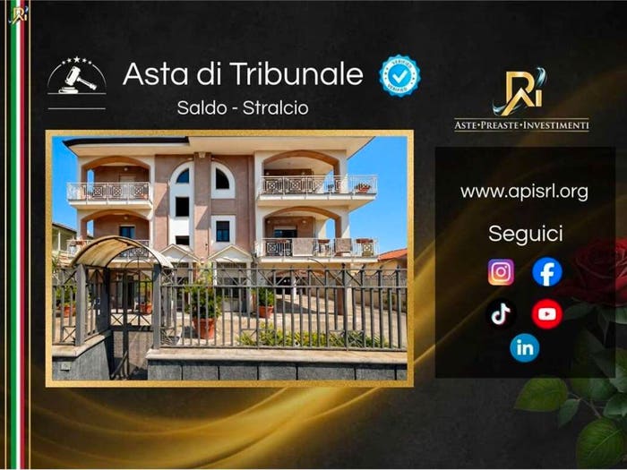 Appartamento con 5 locali in vendita in Via monti sibillini n, San Cipriano d'Aversa