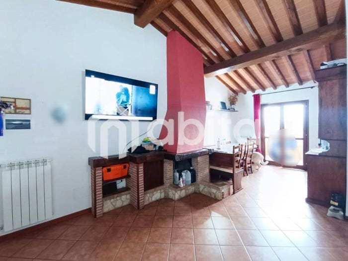 Appartamento trilocale in vendita in Strada provinciale sette ponti, Castelfranco Piandisco