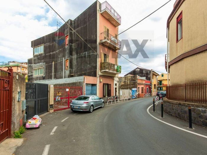 Appartamento trilocale in vendita in Via Napoli, Centro, Gravina di Catania