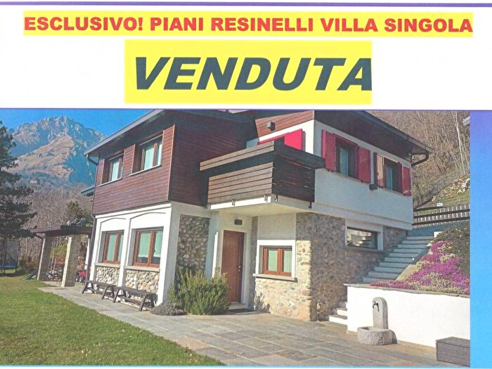 Casa con 5 locali in vendita in Via Zucco, Ballabio