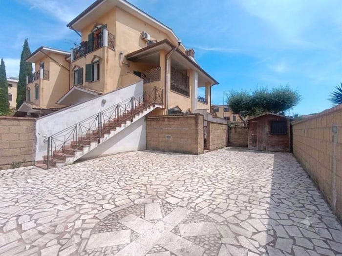 Casa trilocale in vendita in Via Taglio delle Cinque Miglia, Cioccati Zucchetti, Nettuno