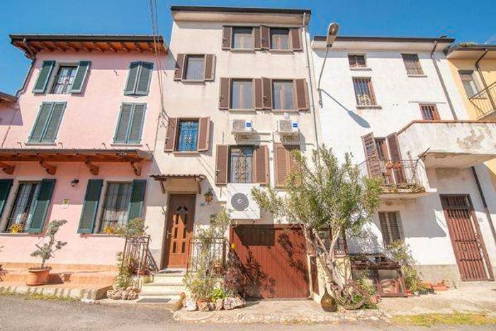 Casa quadrilocale in vendita in Via Costiolo, Monteveneroso, Canneto Pavese