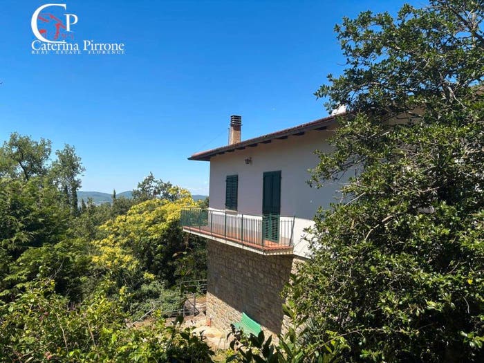 Casa con 6 locali in vendita in località Podere Fornace, Reggello