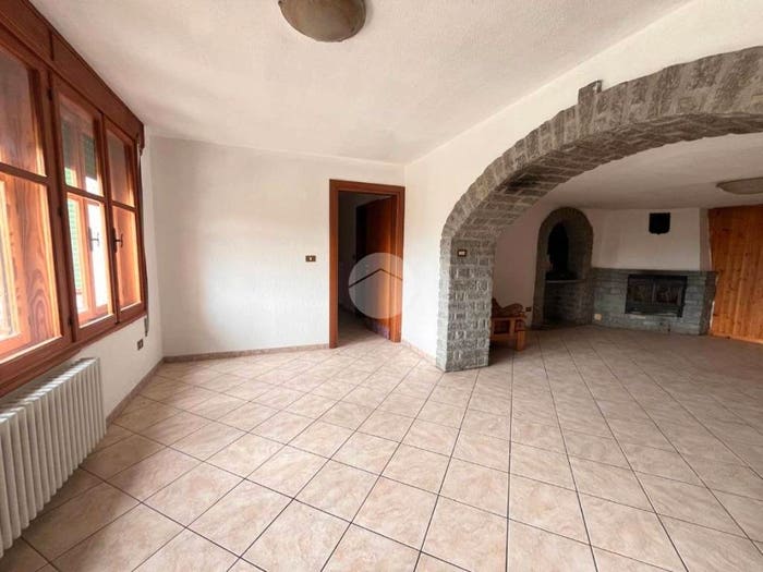 Appartamento con 5 locali in vendita in Frazione la Crête, Villeneuve