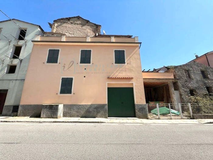 Appartamento trilocale in vendita in Centro, Pieve di Teco