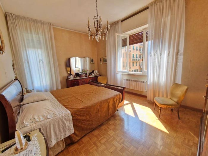 Appartamento trilocale in vendita in Via Ayroli, San Fruttuoso, Genova