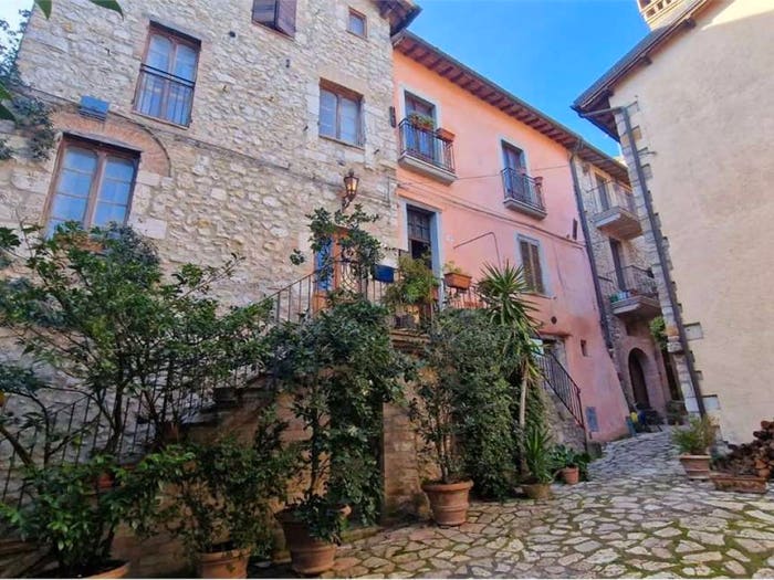 Appartamento con 6 locali in vendita in VILLA SAN FAUSTINO, Massa Martana