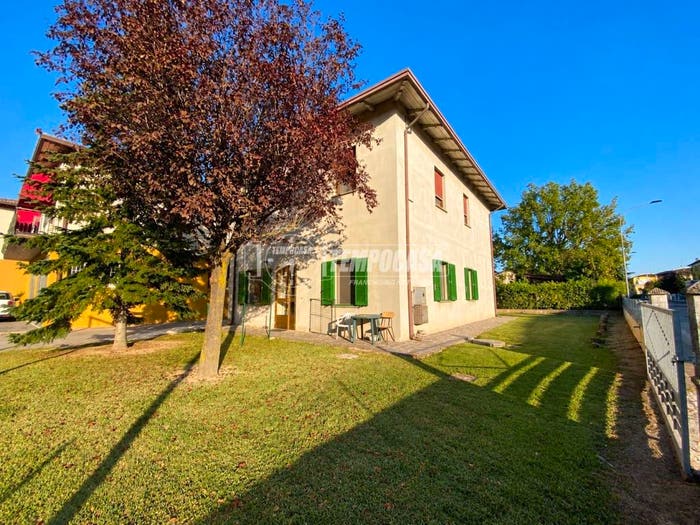 Casa con 6 locali in vendita in Via Viazza, San Lorenzo Della Pioppa, San Prospero