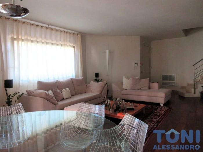 Casa con 6 locali in vendita in Limite, Capraia e Limite