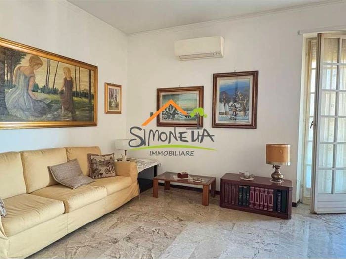 Appartamento quadrilocale in vendita in Centro, Oleggio
