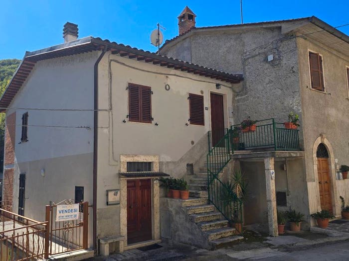 Appartamento trilocale in vendita in Frazione Ponte d'Arli, Ponte D'Arli, Acquasanta Terme