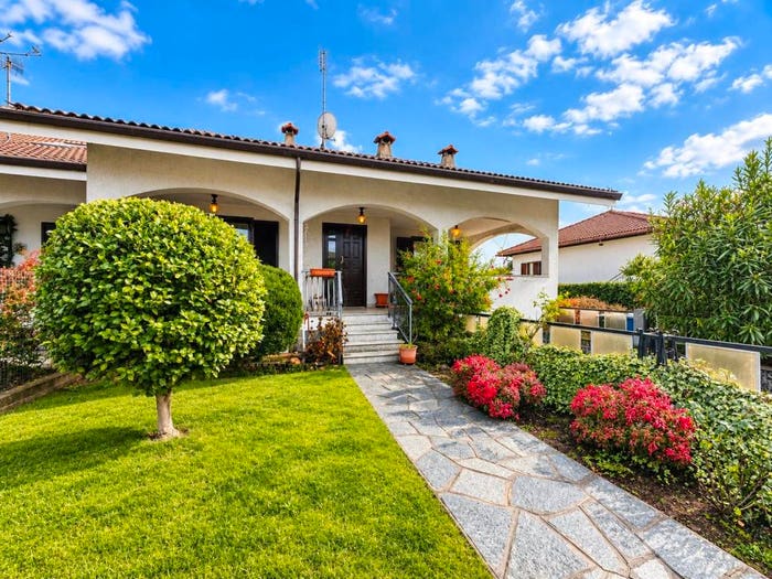 Casa con 6 locali in vendita in Via Rocciavrè, Bruino