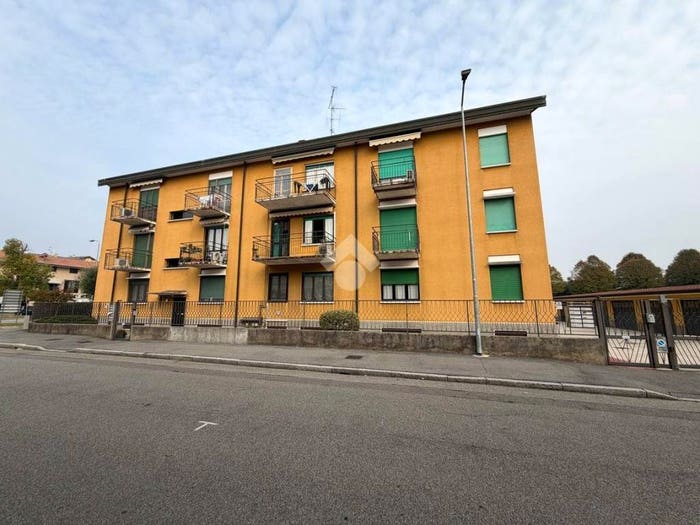 Appartamento bilocale in vendita in Via Liguria, Centro, Inveruno