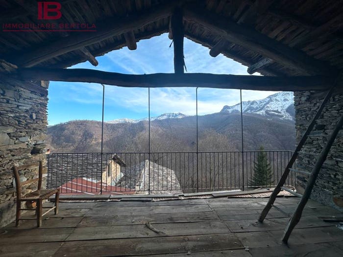 Casa con 6 locali in vendita in frazione frise, Monterosso Grana