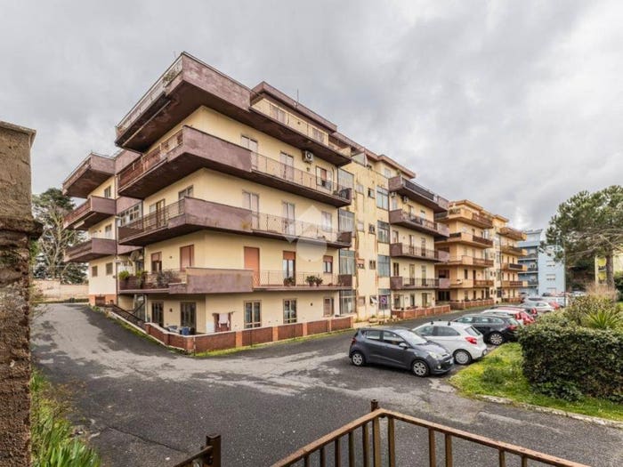 Appartamento quadrilocale in vendita in Via Padre Mariano da Torino, Centro, Ronciglione