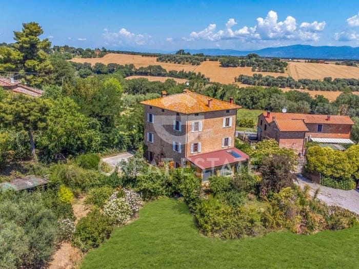 Casa con 6 locali in vendita in Via Palestro, Badia, Castiglione del Lago