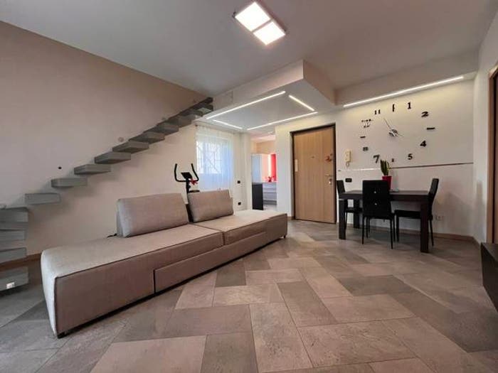 Appartamento trilocale in vendita in Via Giuseppe Parini, Castel Rozzone