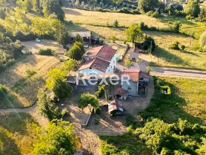 Casa con 6 locali in vendita in Località Torre, Castel San Niccolò