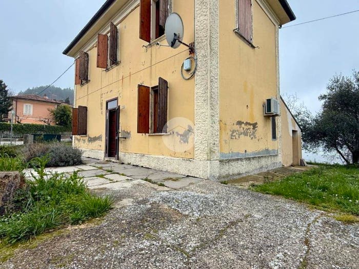 Casa quadrilocale in vendita in Via Saludecio, Mondaino