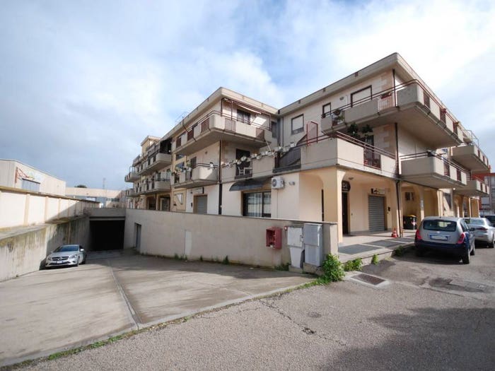 Appartamento trilocale in vendita in Viale Fortore, Villaggio Artigiani Via Manfredonia, Foggia