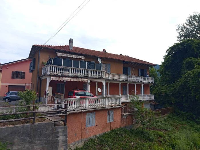 Appartamento con 6 locali in vendita in Via Roma, Centro, Calizzano