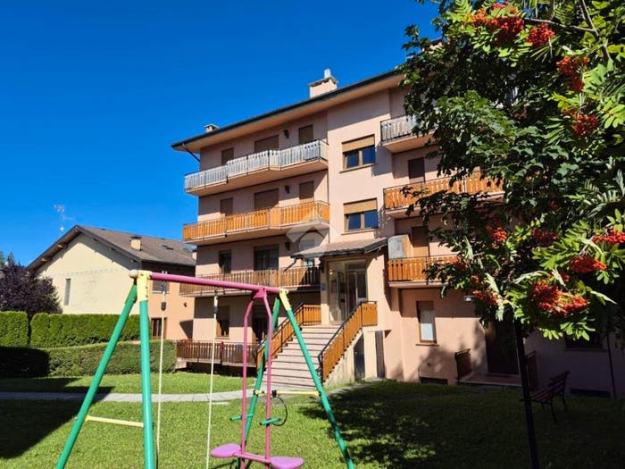 Appartamento quadrilocale in vendita in Viale G Garibaldi, Centro, Asiago