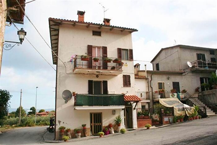 Appartamento trilocale in vendita in Sant'arcangelo, Magione