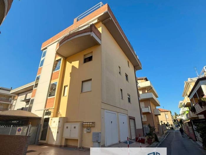 Appartamento con 5 locali in vendita in Via Isaia Ceci, Centro, Alba Adriatica