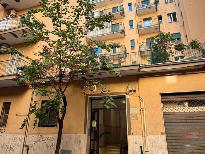 Appartamento quadrilocale in vendita in Via Generale Vincenzo Robertiello, Torrione, Salerno