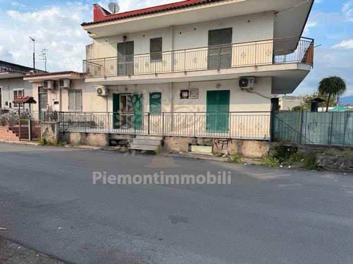 Appartamento con 5 locali in vendita in via trentuno, Boscoreale