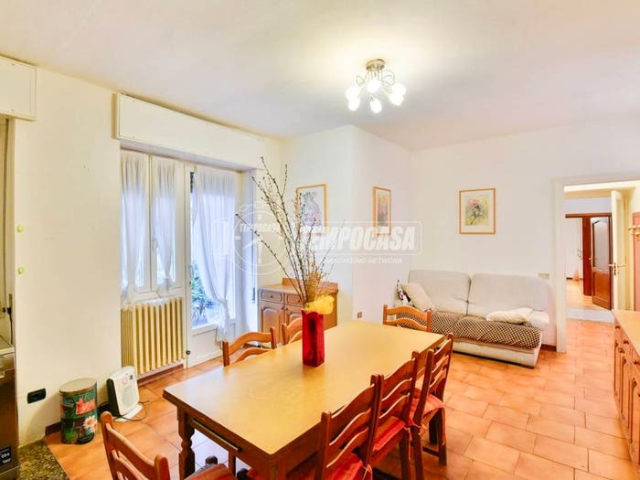 Casa con 6 locali in vendita in Via Garibaldi, Centro, Asso