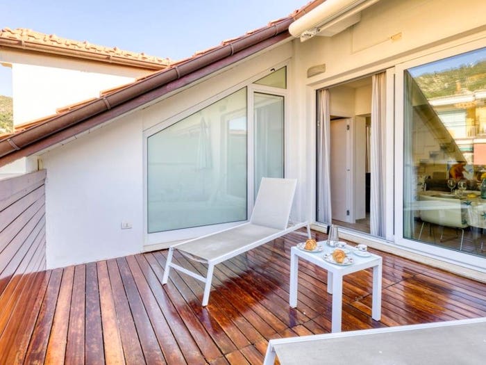 Casa quadrilocale in vendita in Viale Guglielmo Marconi, Muretto di Alassio Stazione Corso Marconi, Alassio